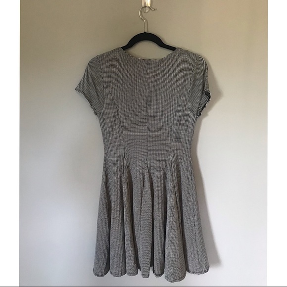 Monteau swing dress - Picture 2 of 6